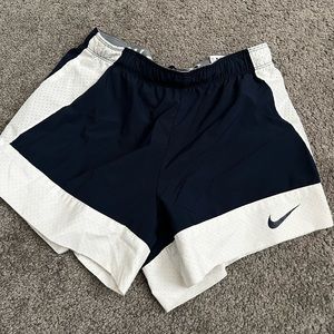 NIKE PRO SHORTS SIZE S